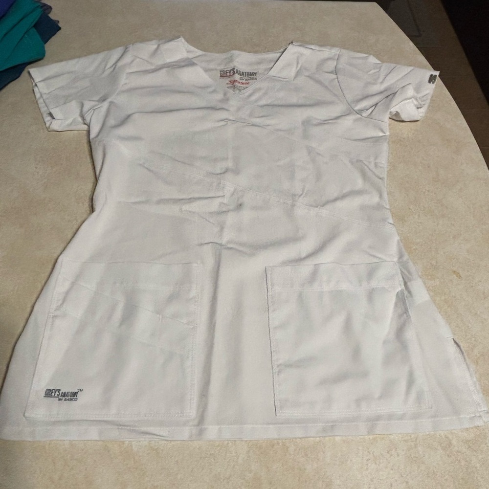 White Short Sleeve Scrub Top-Grey’s Anatomy